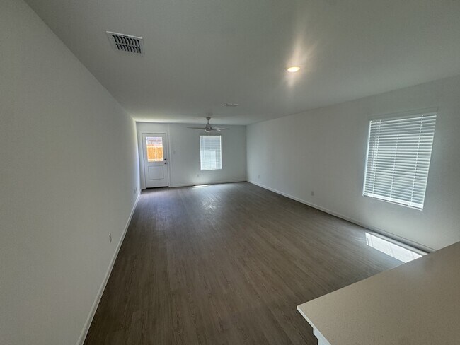 Foto del edificio - 6311 Whimbrel Wy