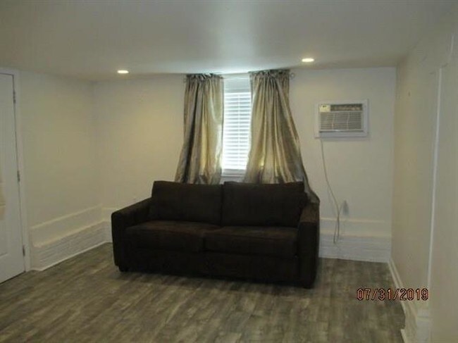Foto del edificio - 7701 JEANNETTE St