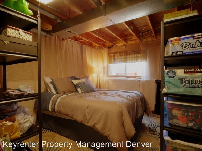 Foto del edificio - 3 br, 3 bath House - 8751 Rosebud Pl