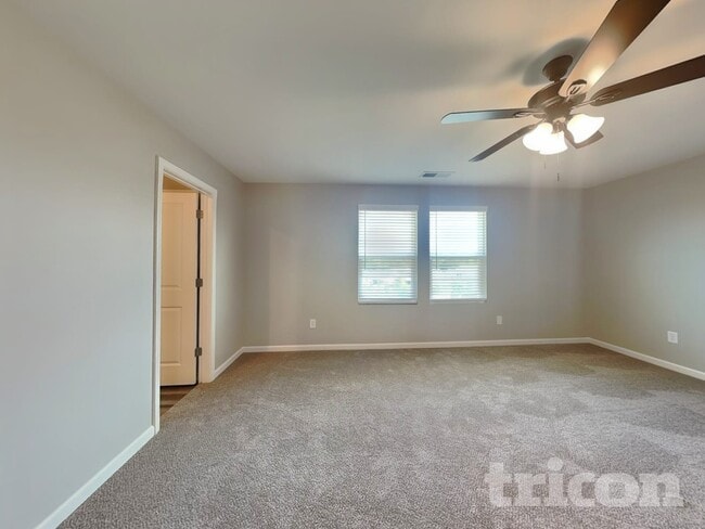 Building Photo - 158 Ingle Dr