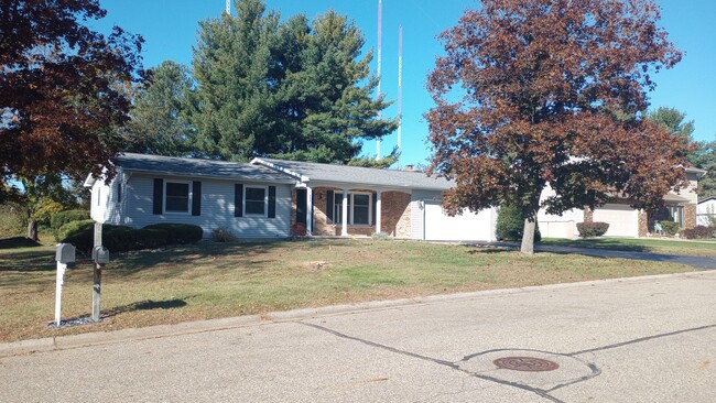 Building Photo - 144 Brentwood Dr Building Photo - 144 Brentwood Dr