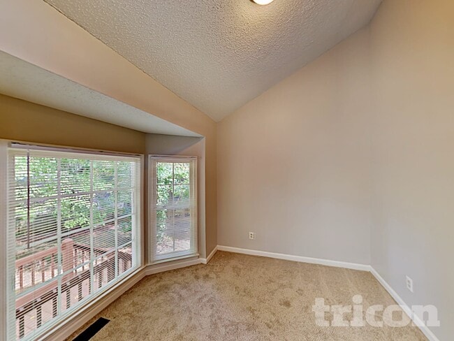 Foto del edificio - 5272 Ferry Creek Ln