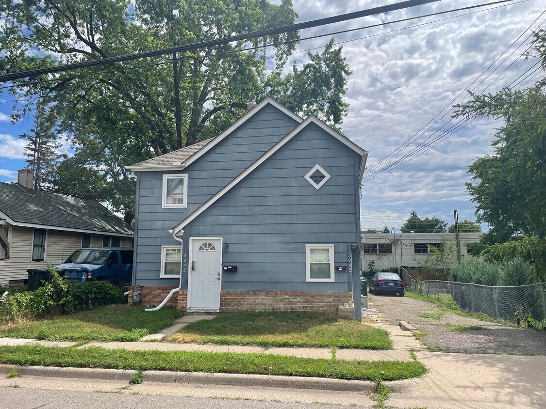 3945 Van Nest Ave, Minneapolis, MN 55409 Townhome Rentals in