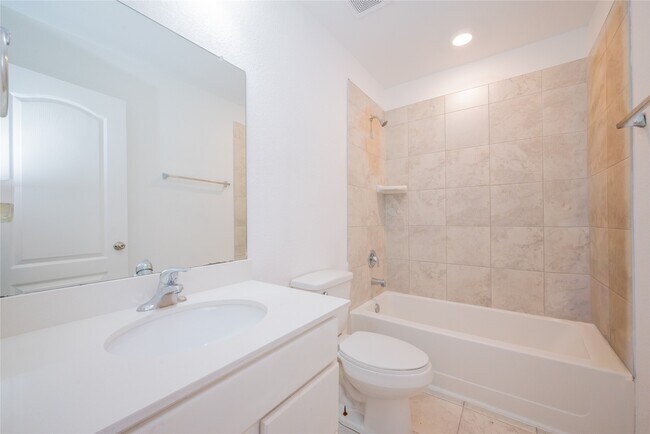 Foto del edificio - 2524 Bryan Park Ln