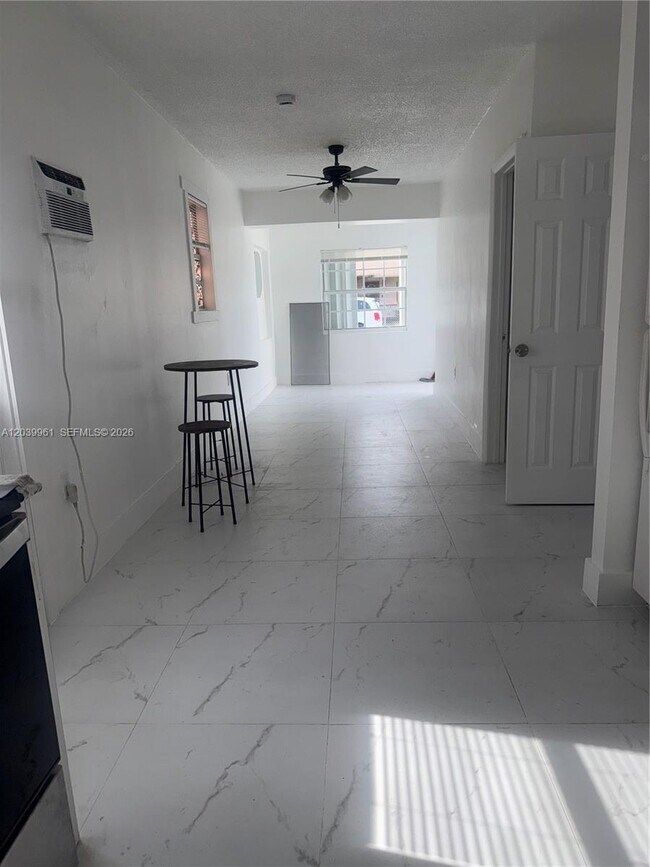 Foto del edificio - 713 NW 4th St