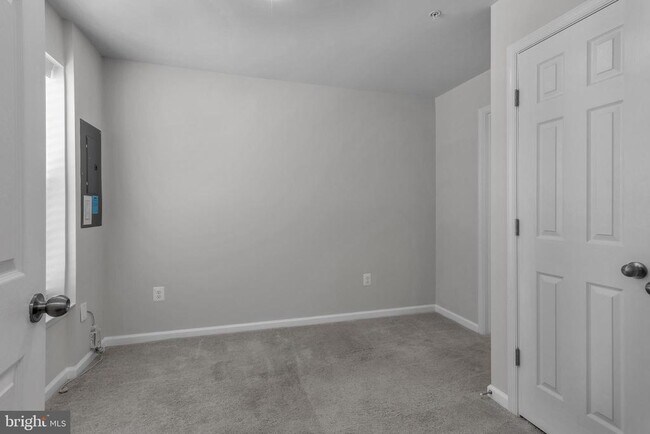 Building Photo - 7105 Rowlock Aly