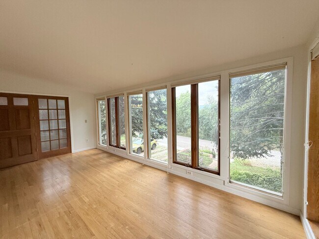 Foto del edificio - Quintessential Boulder Cottage in Mapleton...