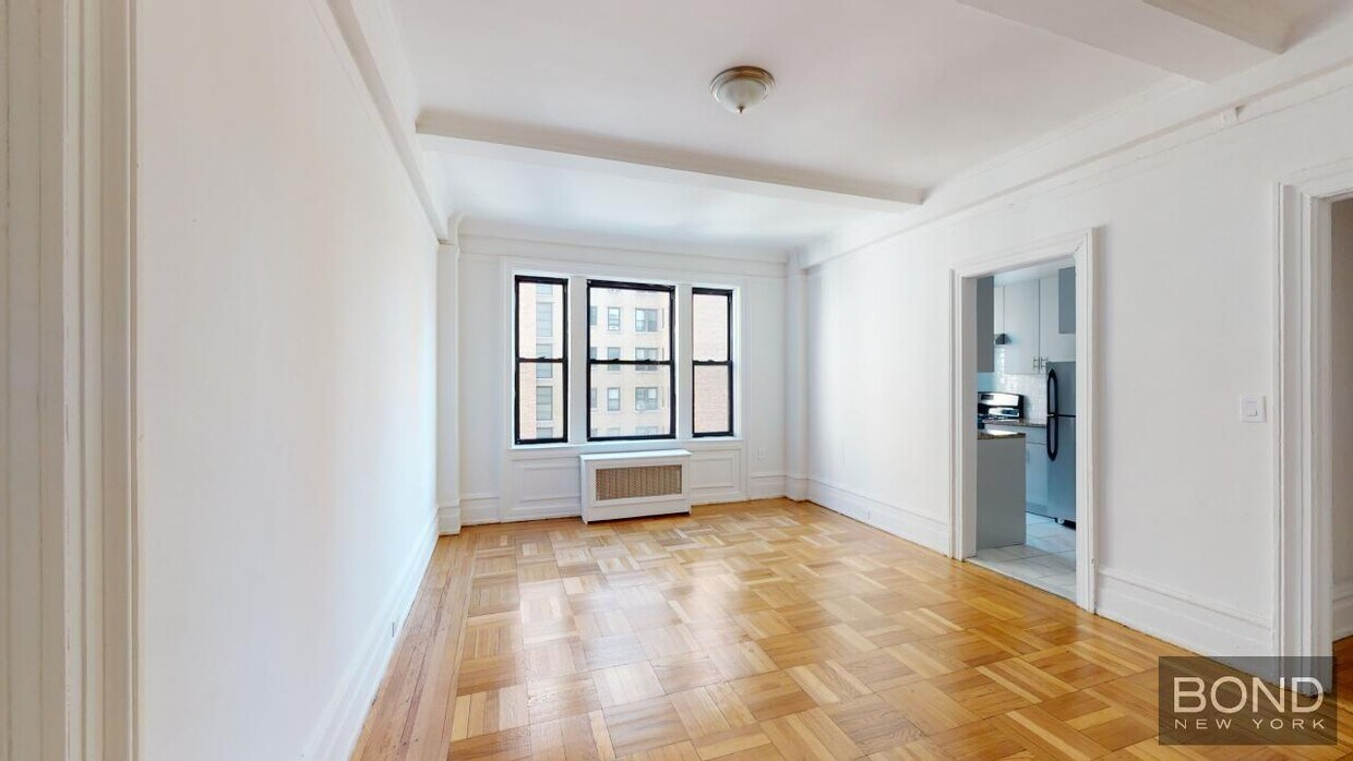 Foto principal - 315 W 102nd St