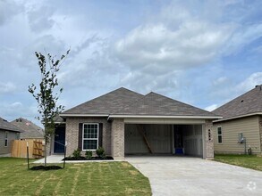 Building Photo - 610 Fallbrook Dr