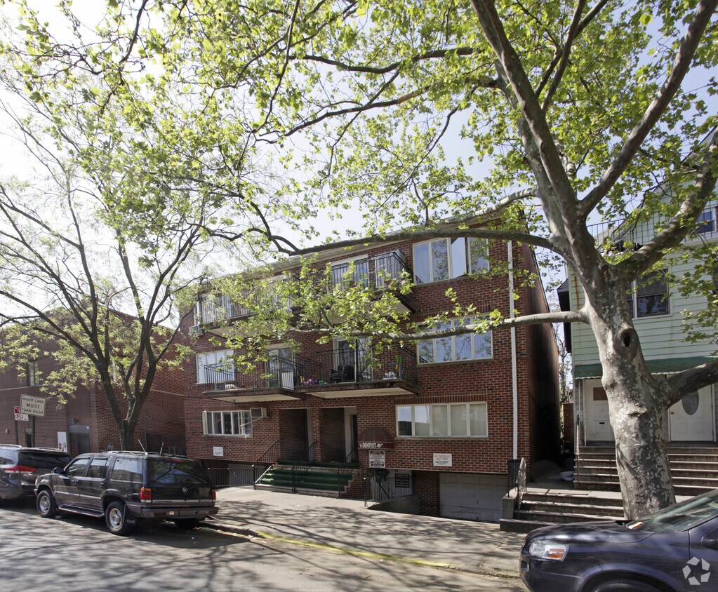 Foto principal - 1272-1274 50th St