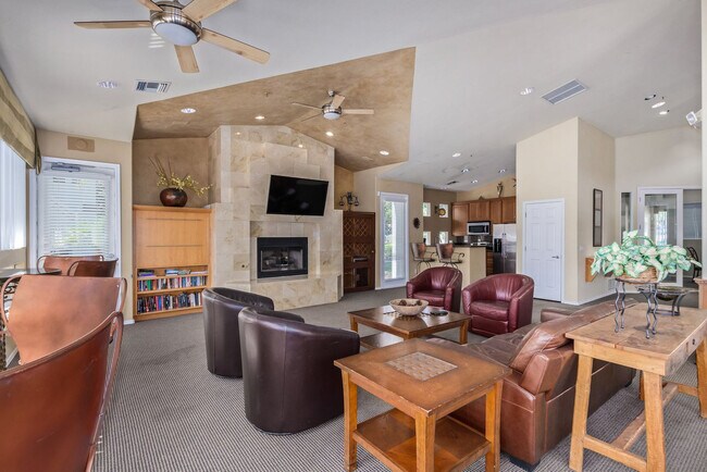 Building Photo - 11375 E Sahuaro Dr