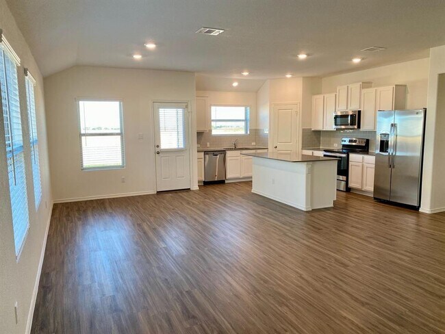 Building Photo - 110 Pumpkin Dr