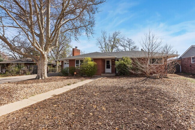 Building Photo - 1306 23rd Ave Ct