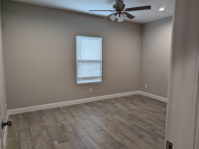 Foto del edificio - 7747 Swiftwater Ln