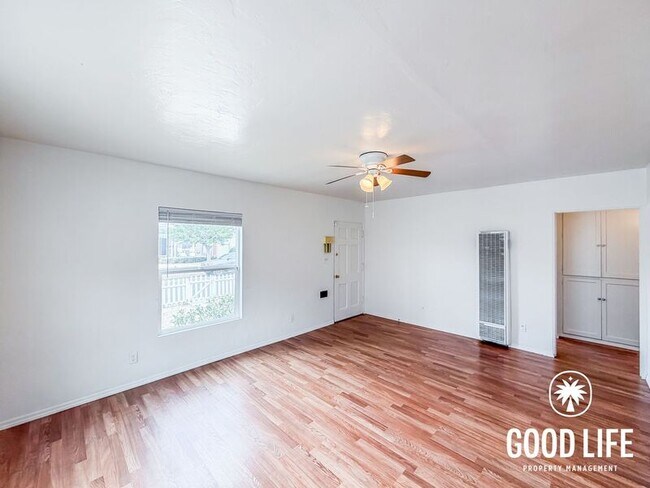 Foto del edificio - 7231 Cornell Ave