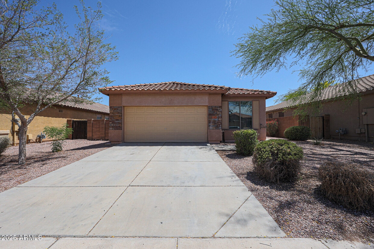 Foto principal - 16925 W Nottingham Way