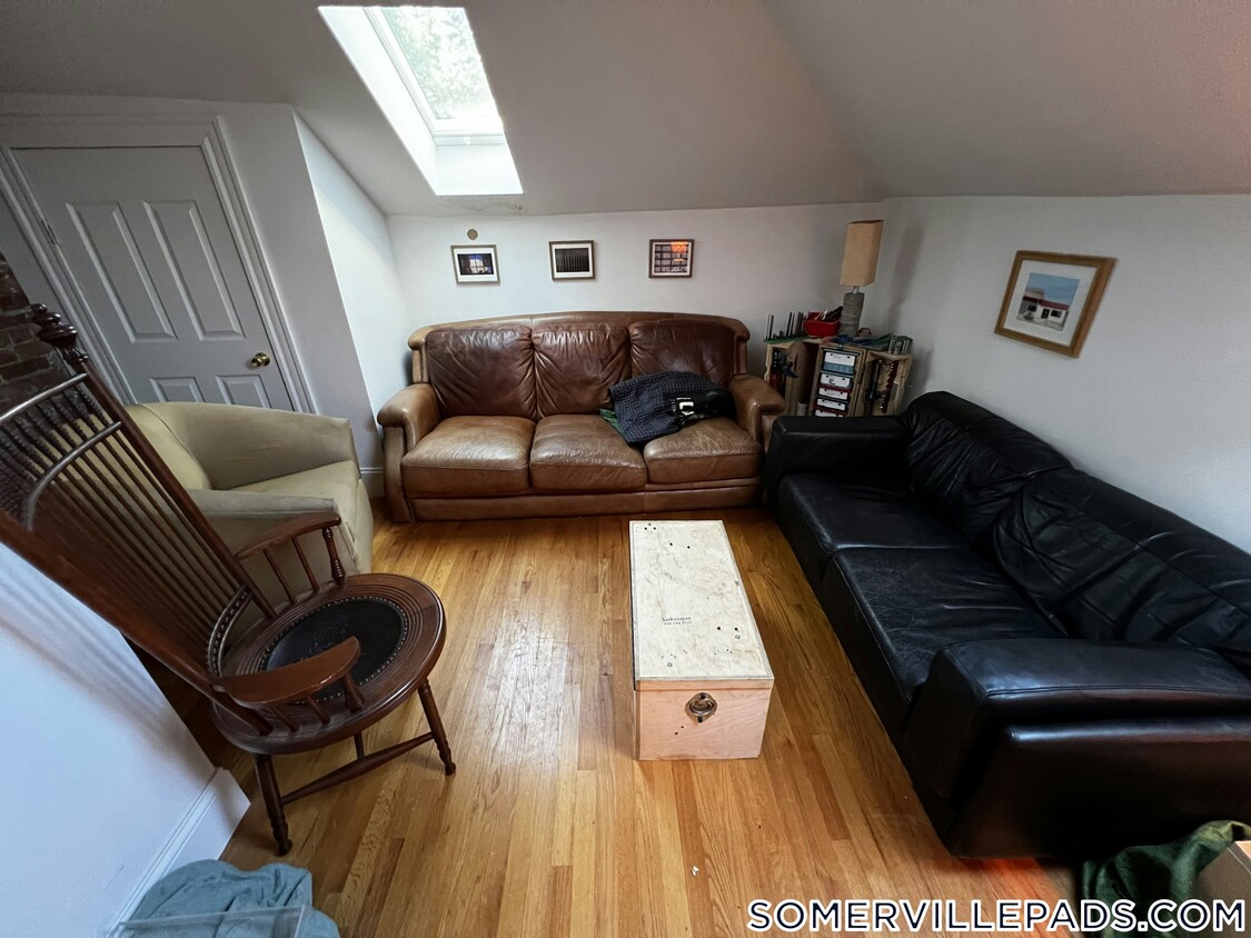 Primary Photo - 103 Summer St