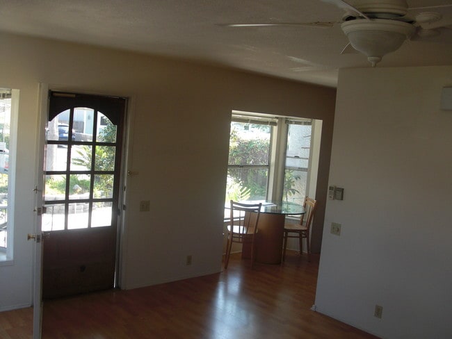 Building Photo - 221 Ogle St