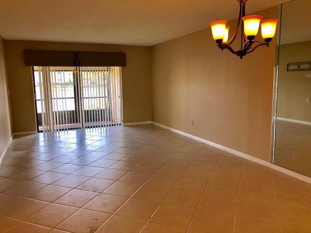Foto del edificio - 7844 Willow Spring Dr