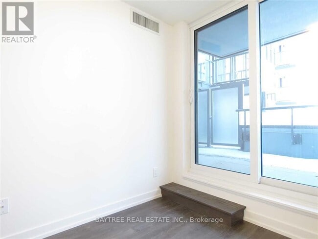 Building Photo - 125 Redpath Ave