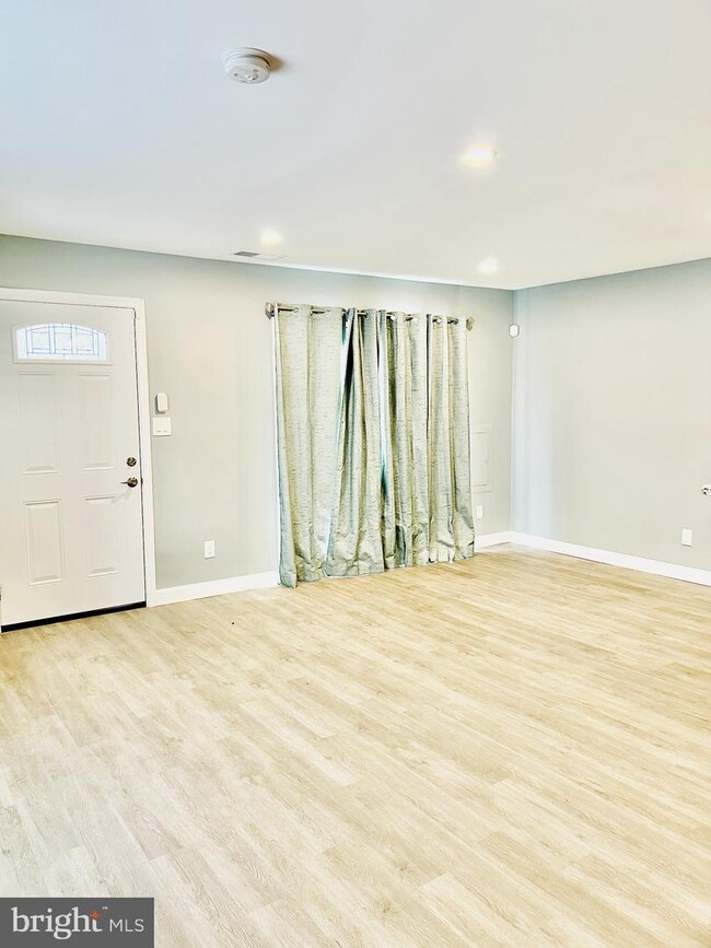 Building Photo - 9821 Brookridge Ct