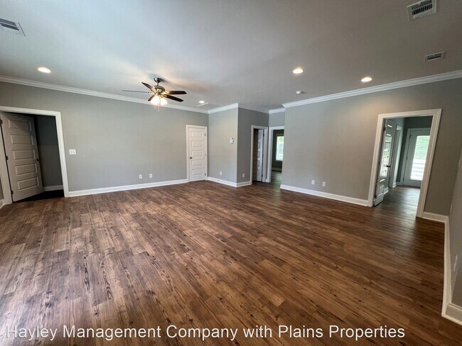 Building Photo - 8 br, 8.5 bath House - 917 Logan Court