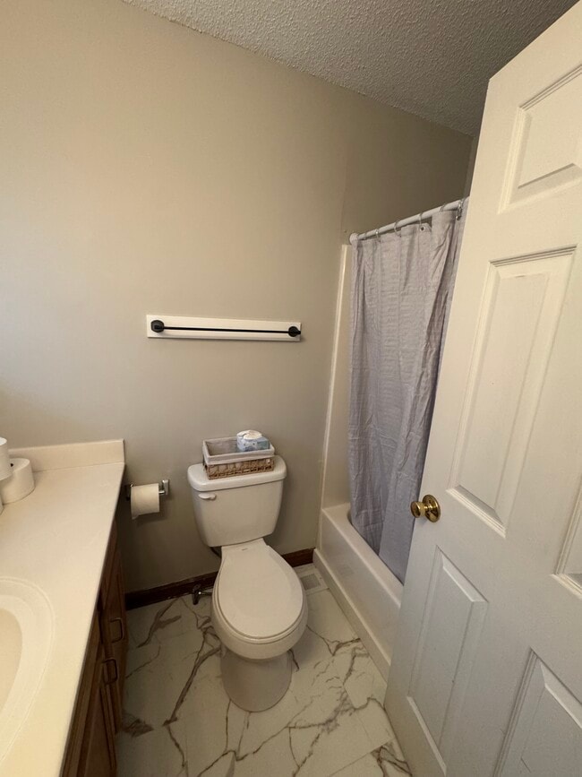 Foto del edificio - 19 Running Fox Dr