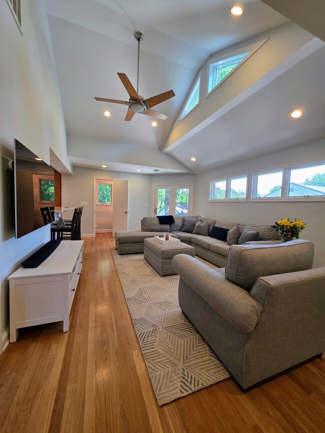 Photo - 3505 N Jefferson St House