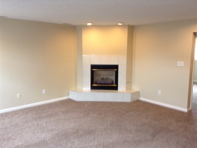 Building Photo - 11 Field Crest Dr