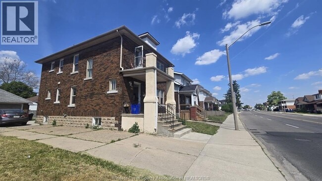 Building Photo - 2257 Howard Ave