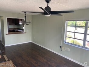 Building Photo - 5 High Point Cir W