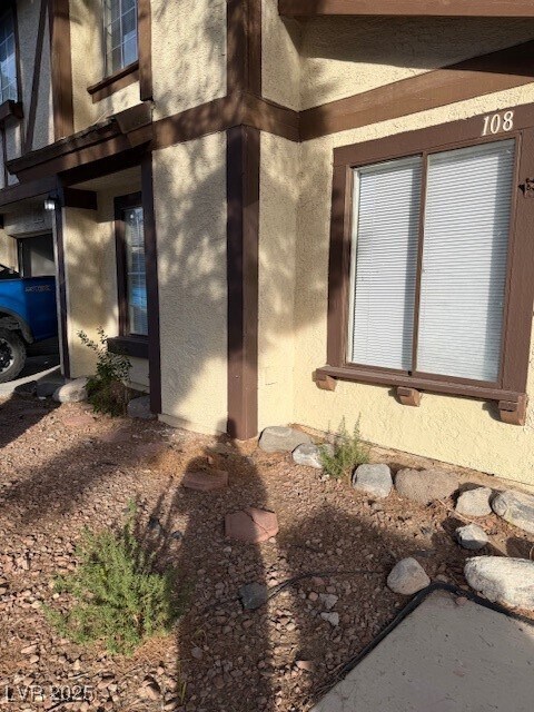 Foto del edificio - 108 Boysenberry Ln