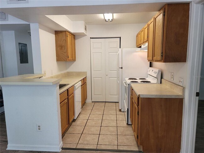 Foto del edificio - 1021 S Hiawassee Rd
