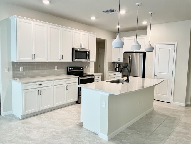 Building Photo - 1818 SE Ocean Cove Way