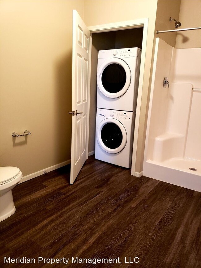 Building Photo - 1 br, 1 bath Apartment - 1400 12th St W 14...