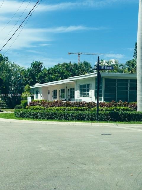 Foto principal - 1085 94th St