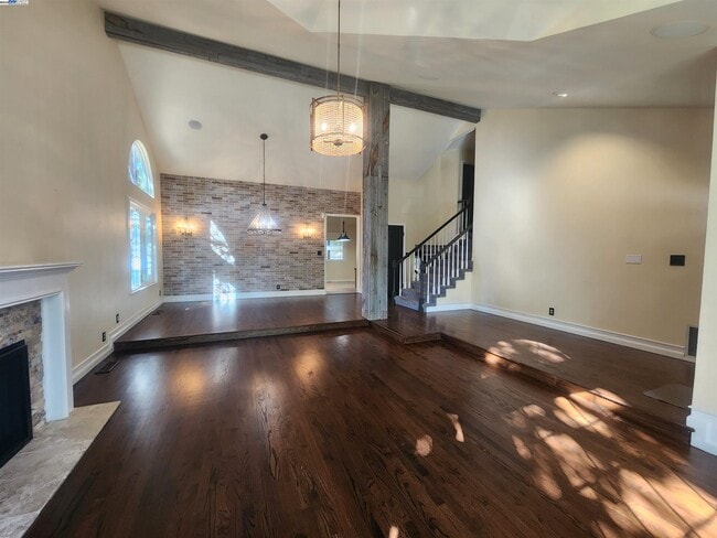 Building Photo - 1127 Mataro Ct