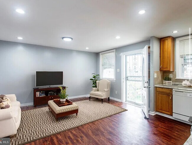Building Photo - 4133 Lawndale St