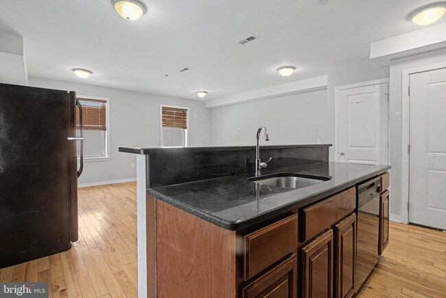 Foto del edificio - 1515 W Oxford St