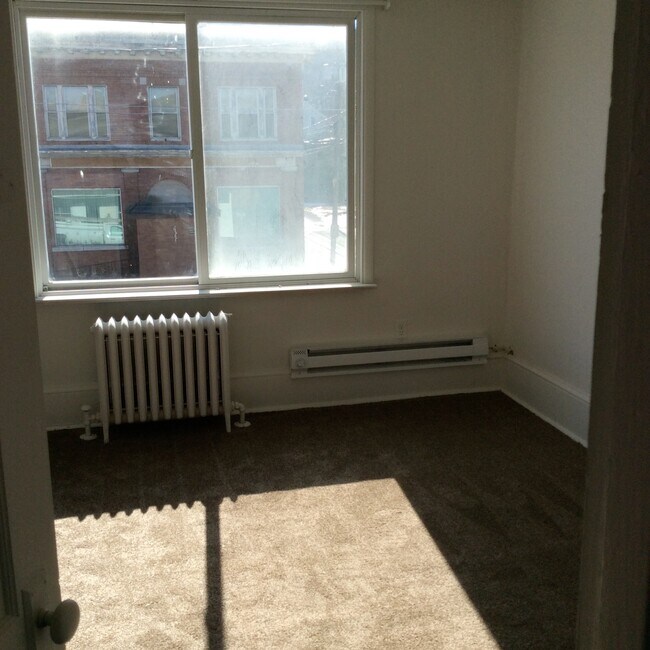 Foto del edificio - 33 E 5th St