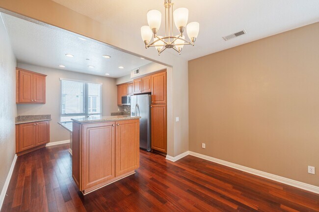 Building Photo - 5402 W 149th Pl