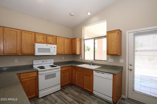 Building Photo - 40306 N National Trail
