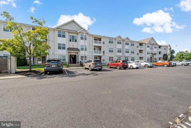 Foto del edificio - 12 Highbridge Ln