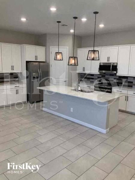 Foto del edificio - 19731 W Jackson St