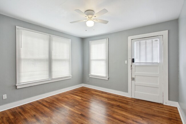 Foto del edificio - Large 2BR/1BA Downtown Savannah Home For Rent