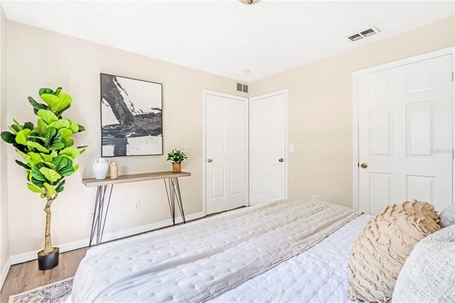 Building Photo - 816 Grove Ave