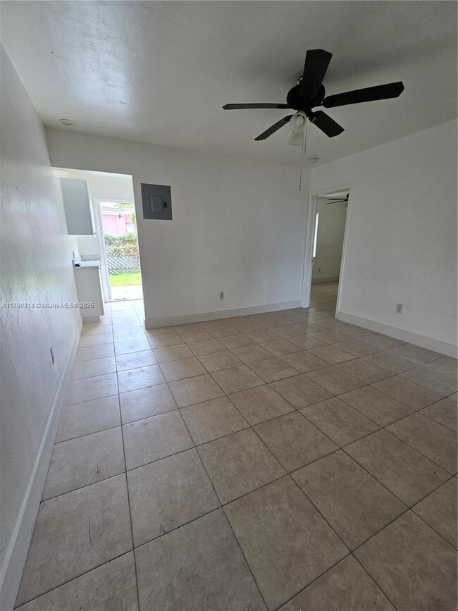 Foto del edificio - 724 SW 7th Terrace