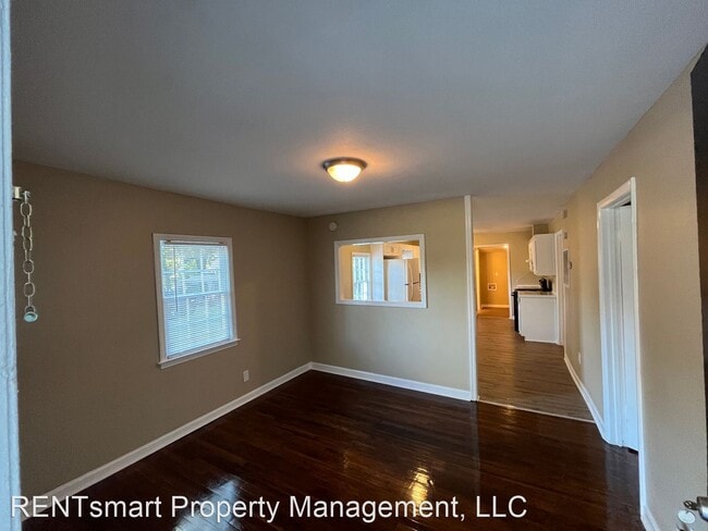 Building Photo - 3 br, 2 bath House - 4414 Forrest Road 441...
