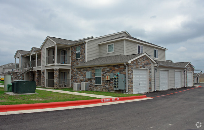 Building Photo - Ridge Pointe Apartments