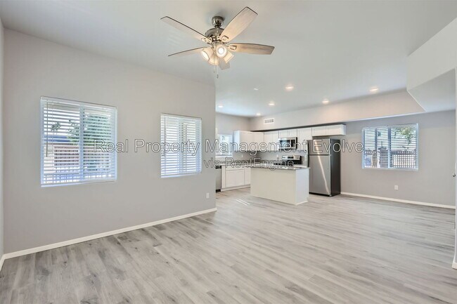 Foto del edificio - 7010 N 80th Ave